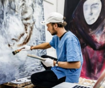 艺术家-克劳只.逼得